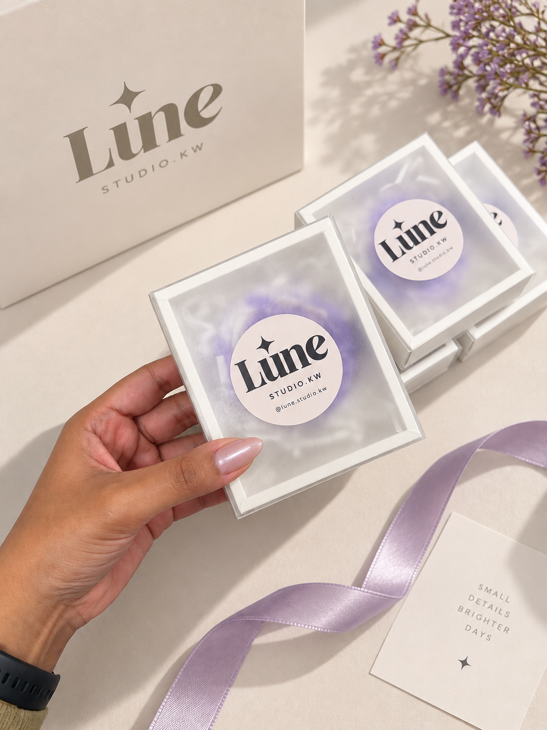 Lune candles giveaways