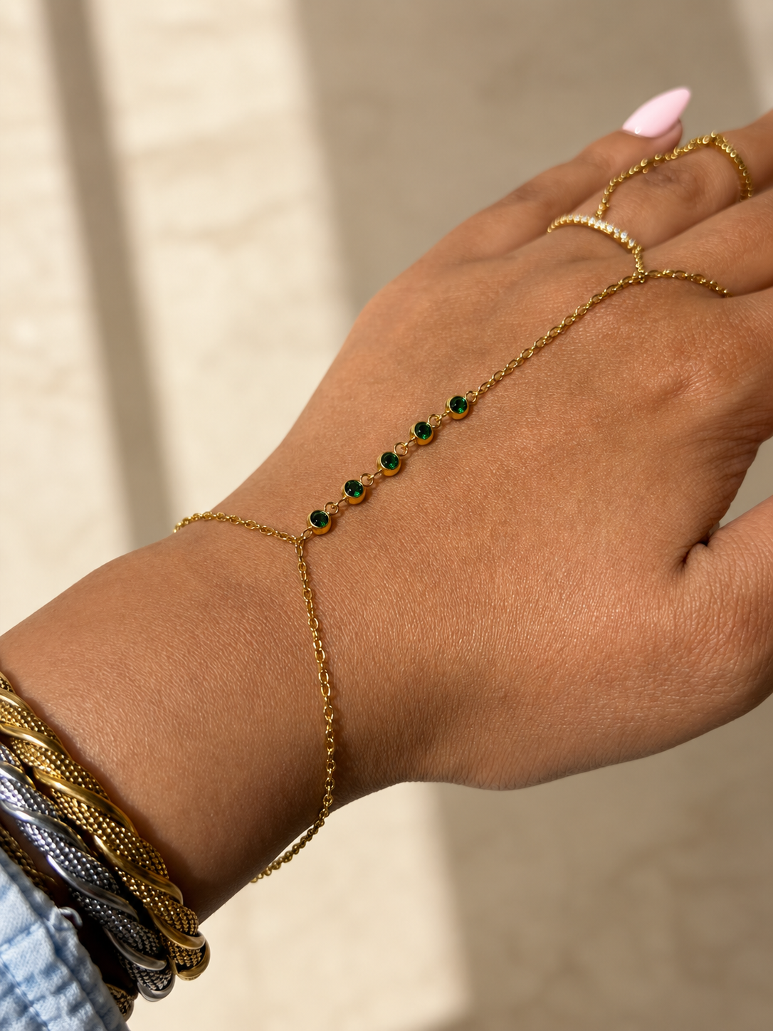 Olive Spark hand chain